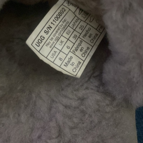 Ugg Cozette Slipper,size8 light gray,/shearling slippers dark grey is size7 - Picture 9 of 12